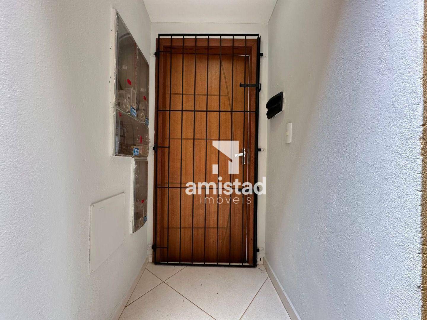 Apartamento à venda com 2 quartos, 75m² - Foto 11