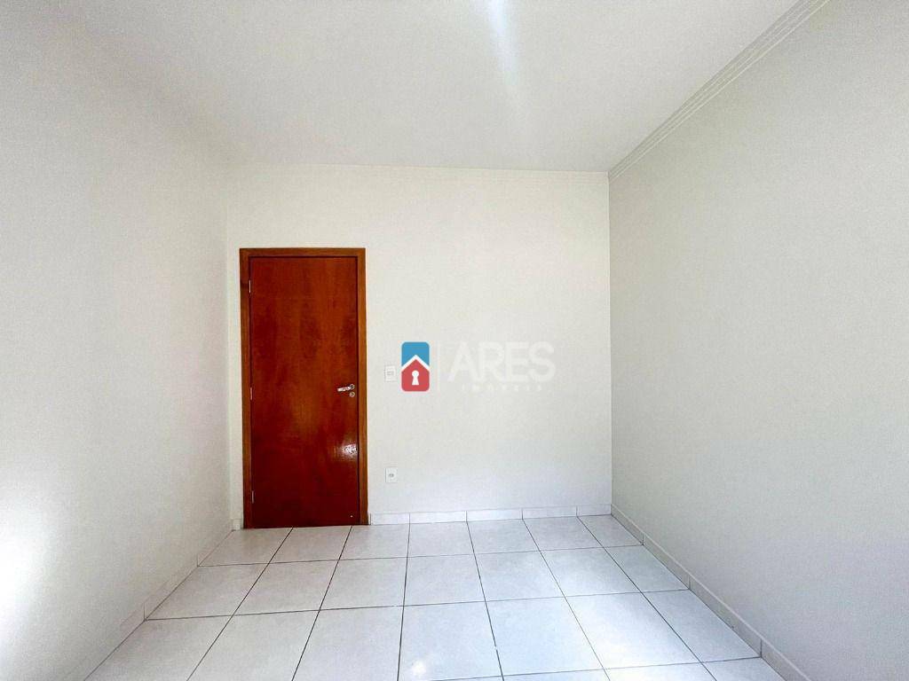 Casa para alugar com 3 quartos, 117m² - Foto 15