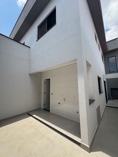 Sobrado à venda com 3 quartos, 160m² - Foto 1