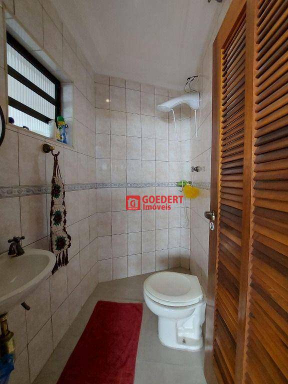 Sobrado à venda com 3 quartos, 264m² - Foto 22