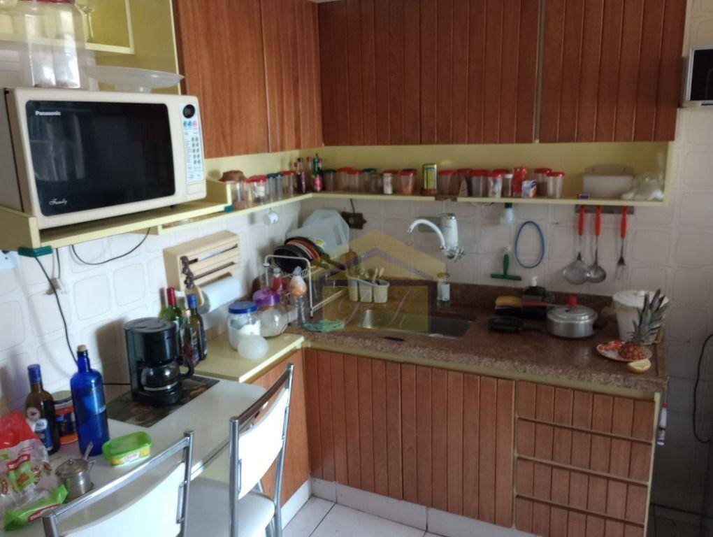 Apartamento à venda com 3 quartos, 98m² - Foto 3