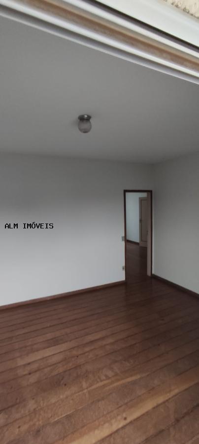 Apartamento à venda com 3 quartos, 130m² - Foto 2