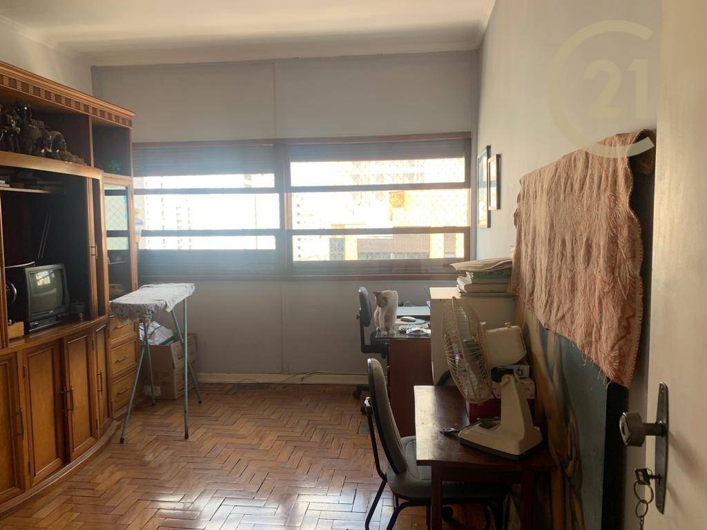 Apartamento à venda com 3 quartos, 140m² - Foto 13