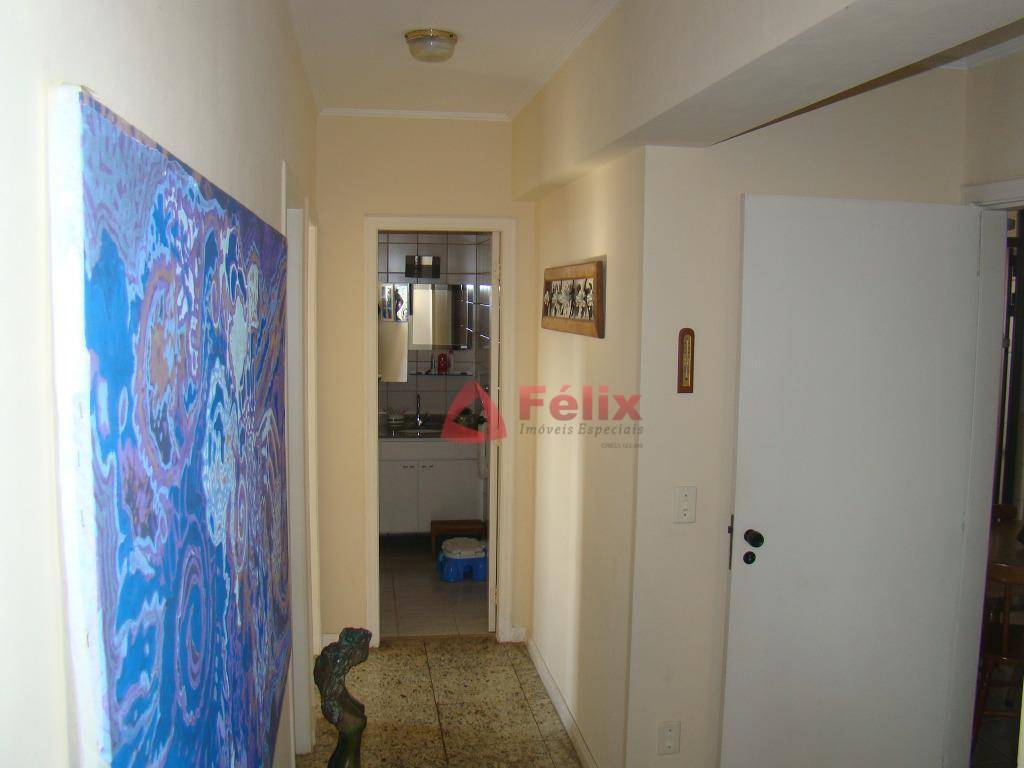 Apartamento à venda com 3 quartos, 153m² - Foto 6