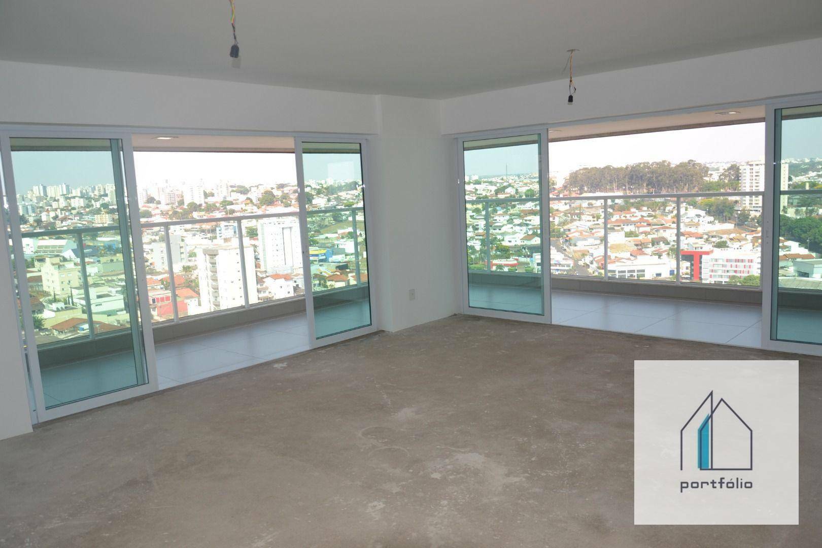 Apartamento à venda com 3 quartos, 180m² - Foto 2