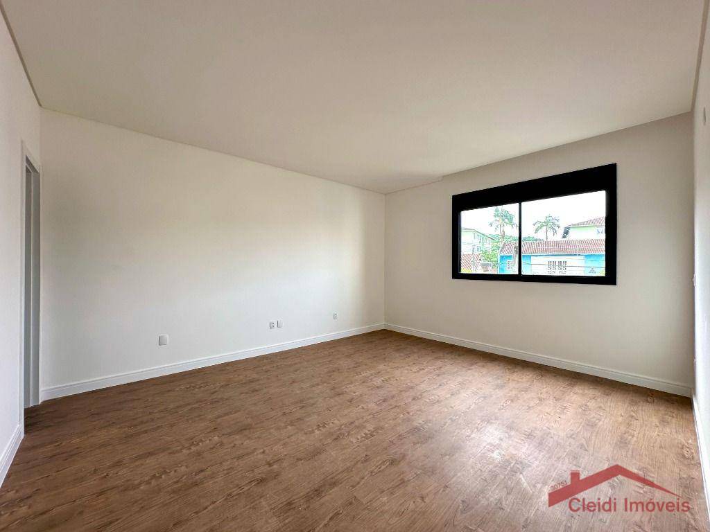 Casa à venda com 3 quartos, 189m² - Foto 14