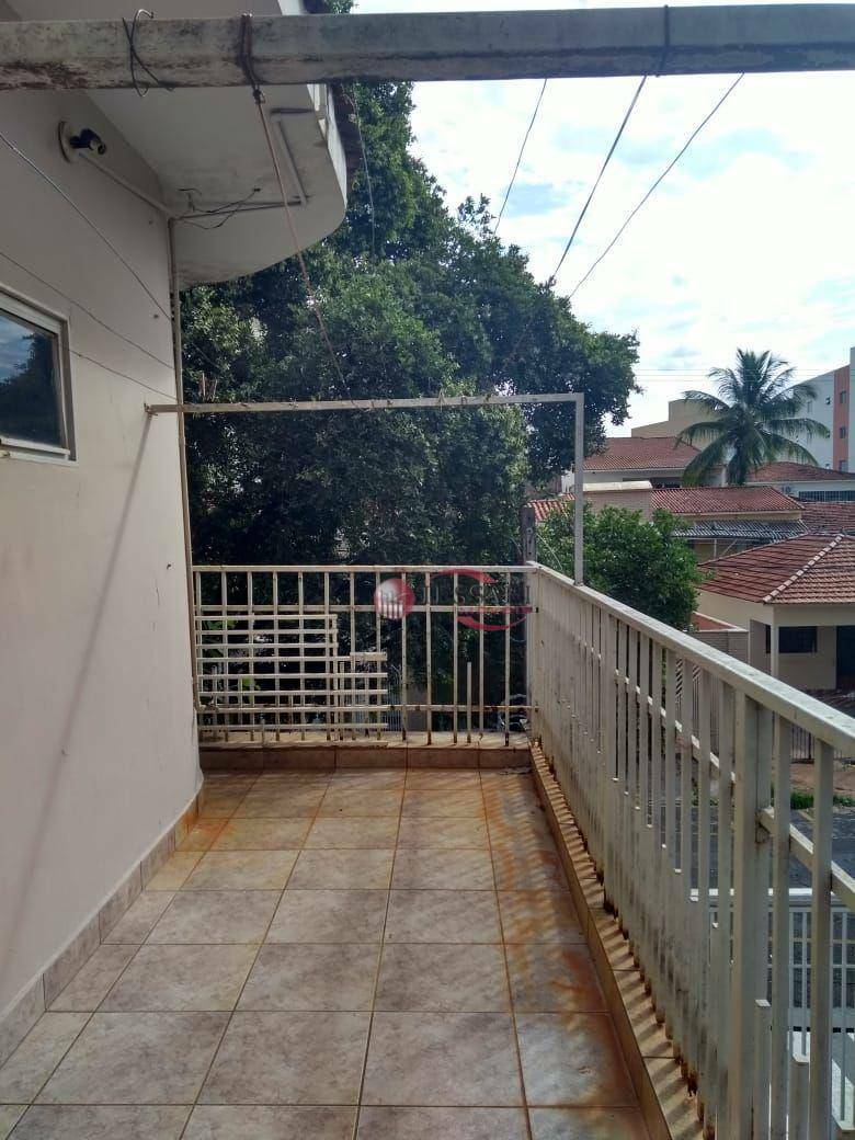 Casa para alugar com 5 quartos, 150m² - Foto 12