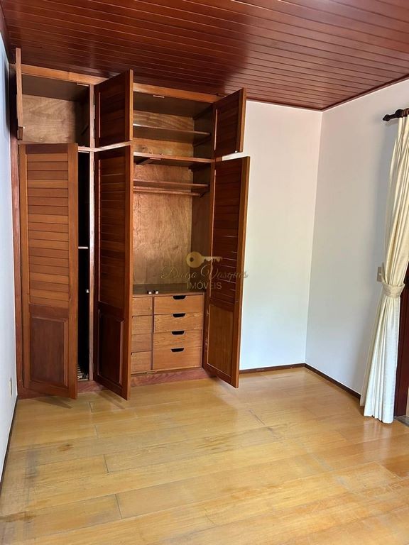 Casa de Condomínio à venda com 4 quartos, 350m² - Foto 15