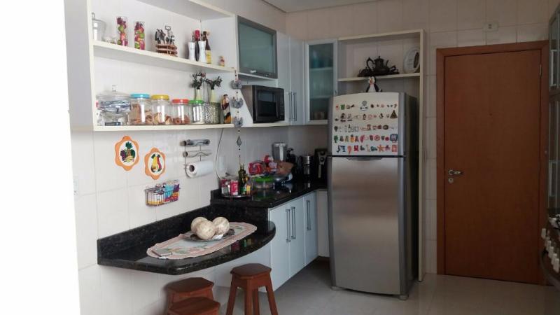 Apartamento à venda com 4 quartos, 146m² - Foto 9