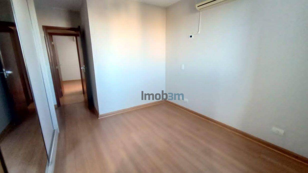 Apartamento para alugar com 3 quartos, 91m² - Foto 11