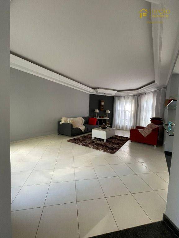 Casa de Condomínio à venda com 3 quartos, 309m² - Foto 3