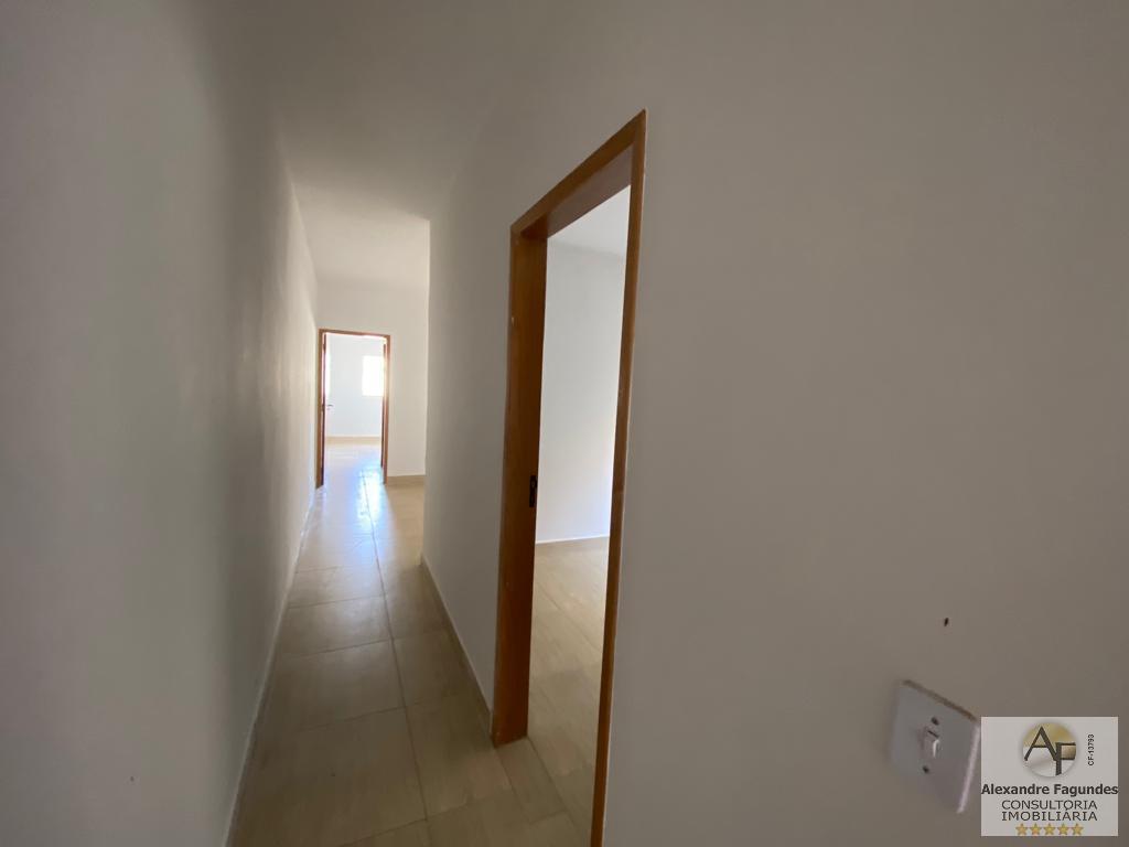 Casa à venda com 3 quartos, 96m² - Foto 18