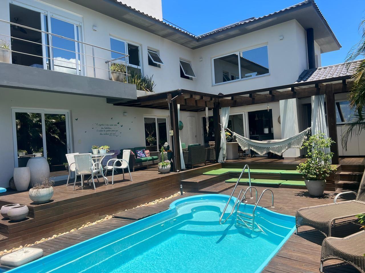 Casa de Condomínio para alugar com 3 quartos, 357m² - Foto 12