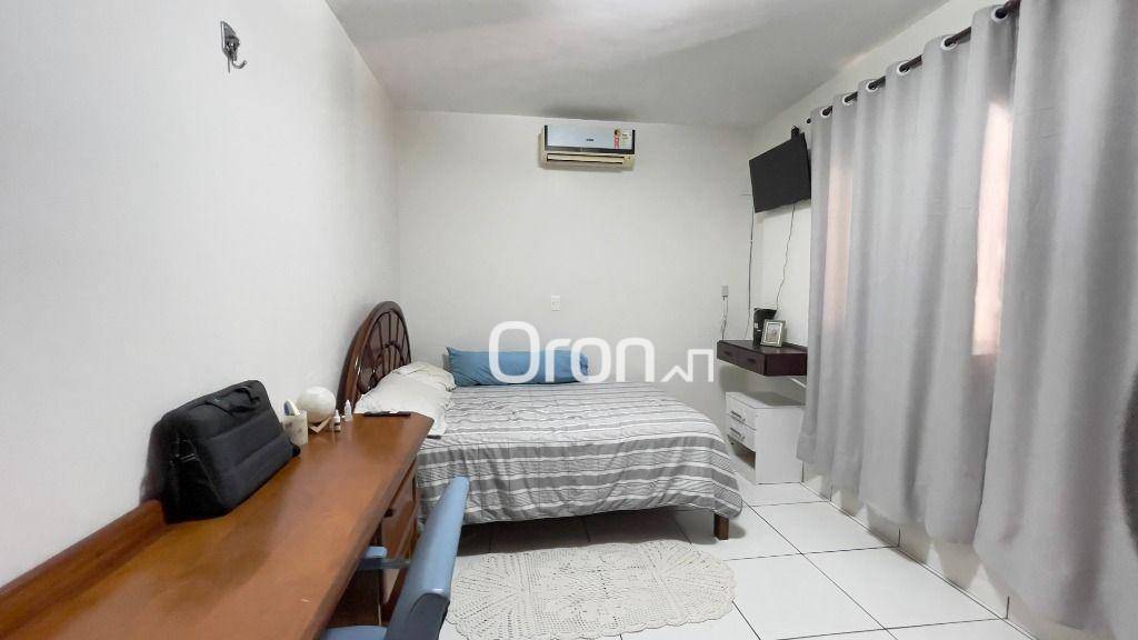 Casa à venda com 3 quartos, 225m² - Foto 11