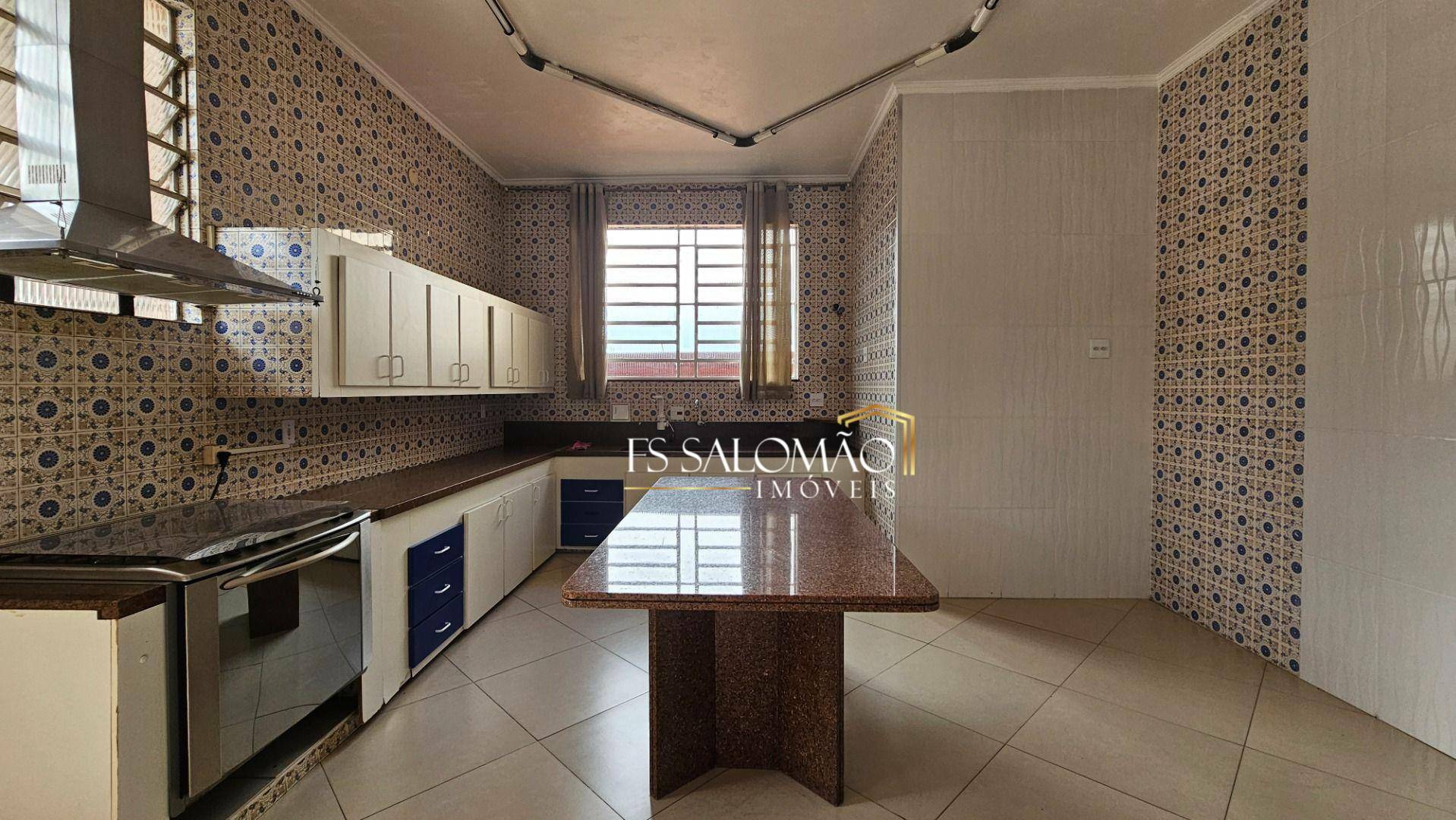 Casa à venda e aluguel com 4 quartos, 180m² - Foto 6