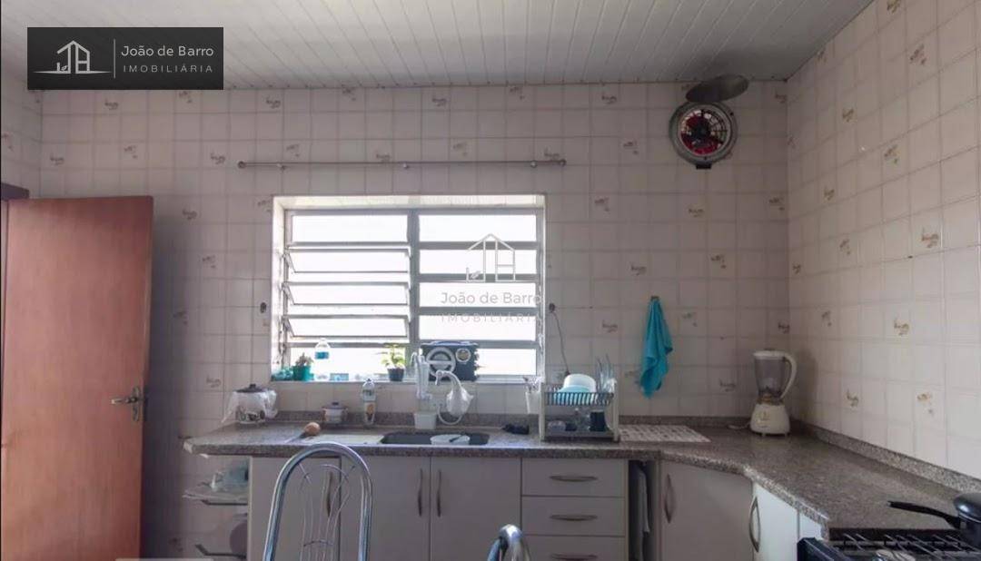 Casa à venda com 4 quartos, 300m² - Foto 3