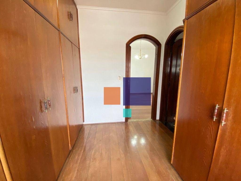 Casa à venda com 5 quartos, 282m² - Foto 16