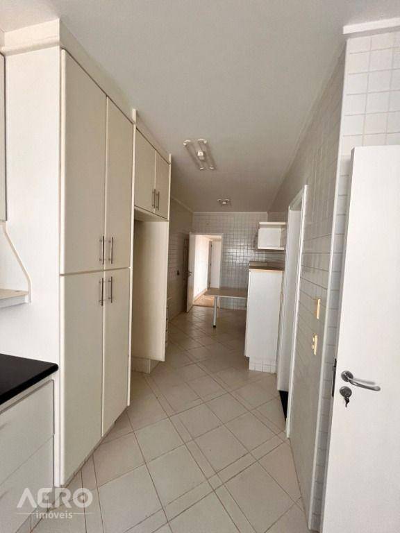 Apartamento para alugar com 4 quartos, 412m² - Foto 27