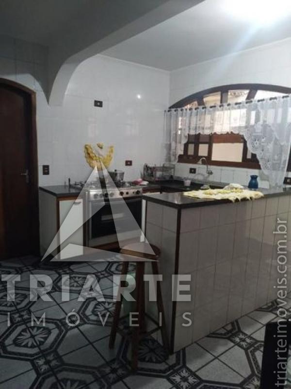 Sobrado à venda com 3 quartos, 250m² - Foto 3