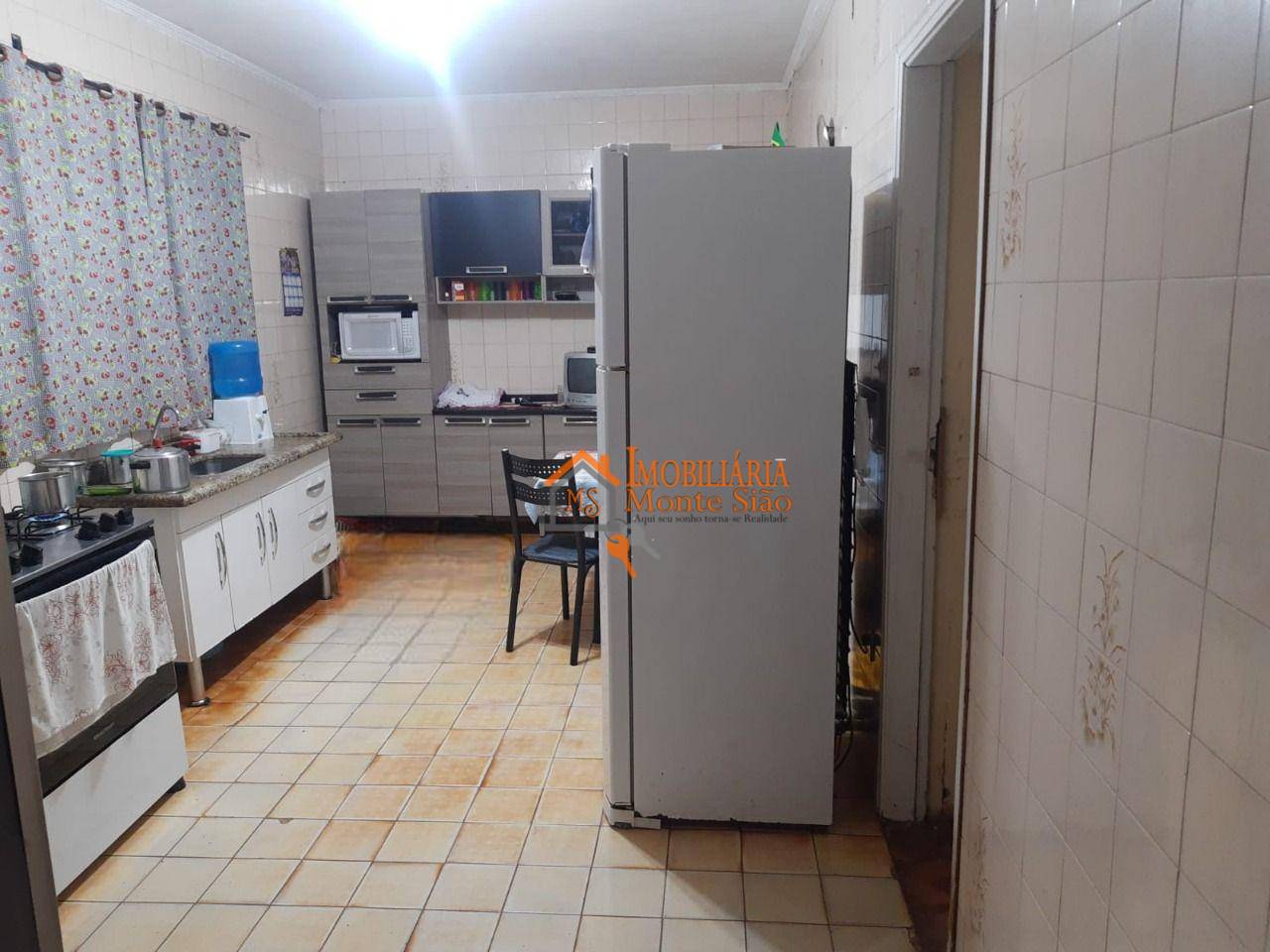 Sobrado à venda com 8 quartos, 250m² - Foto 15