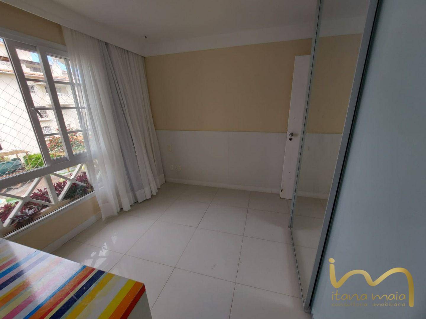 Apartamento para alugar com 3 quartos, 198m² - Foto 14