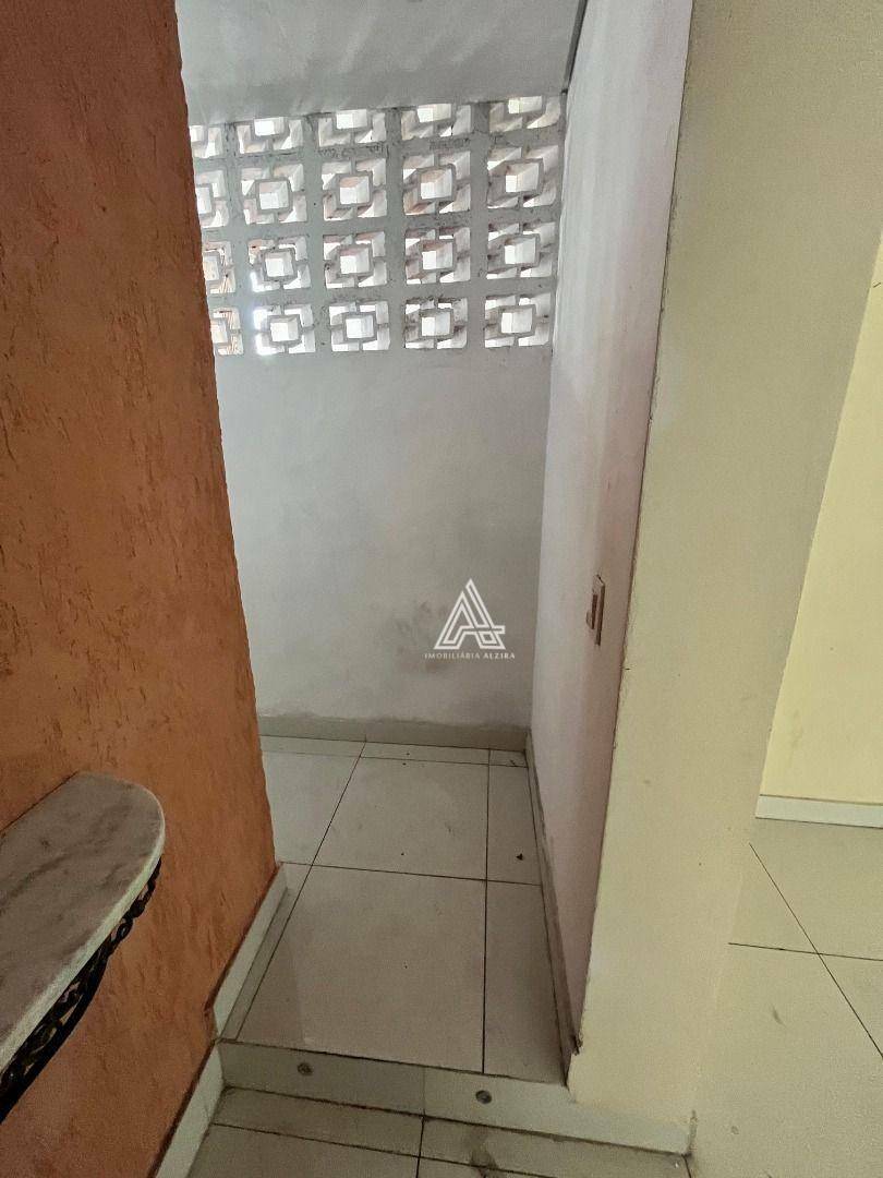 Casa para alugar com 4 quartos, 150m² - Foto 28