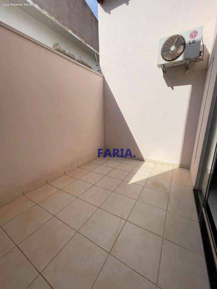 Casa à venda com 3 quartos, 200m² - Foto 16