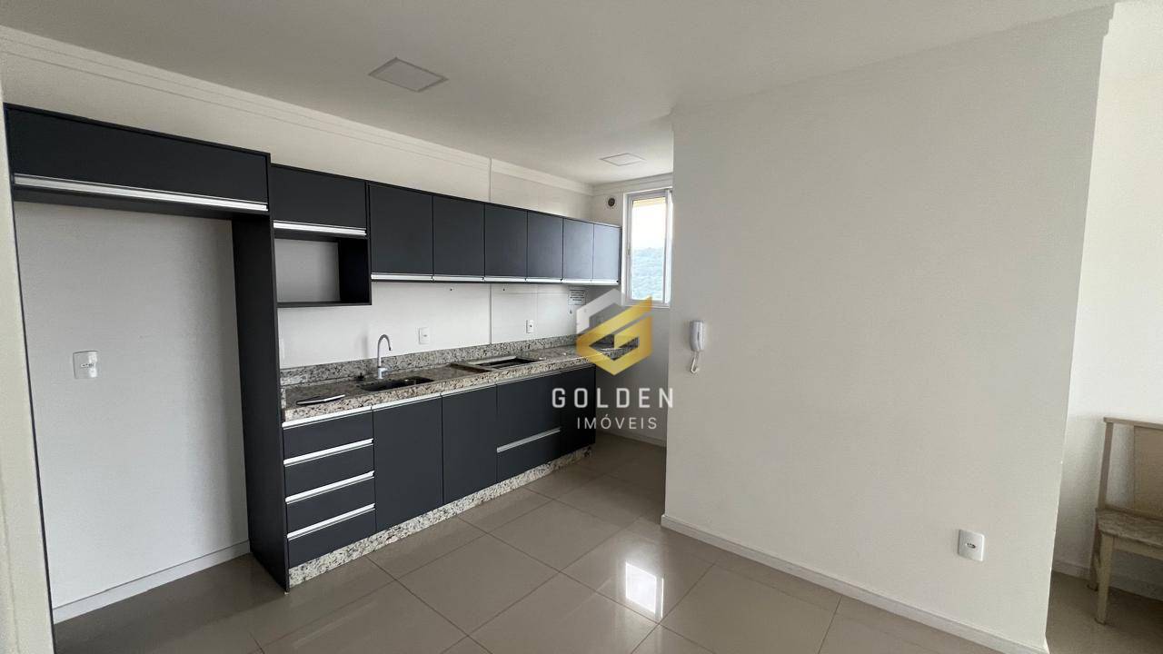 Apartamento à venda com 2 quartos, 70m² - Foto 4