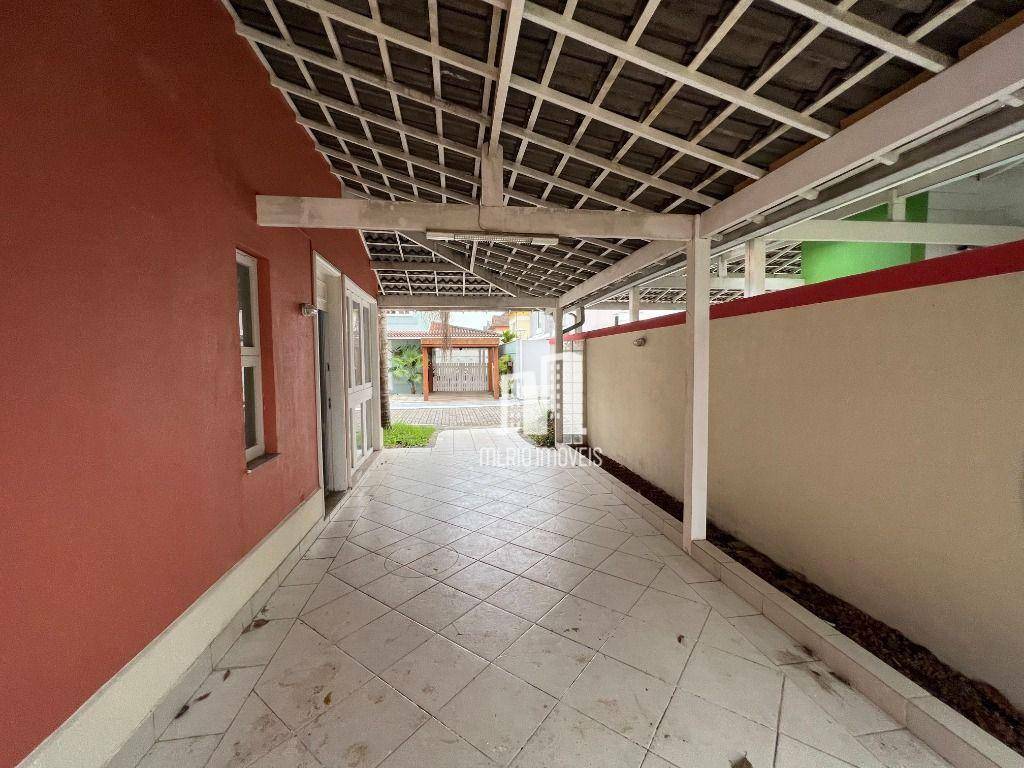 Casa de Condomínio à venda com 3 quartos, 111m² - Foto 2