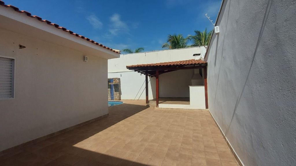 Casa à venda com 3 quartos, 200m² - Foto 22