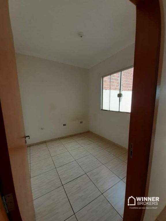 Casa à venda com 3 quartos, 70m² - Foto 4