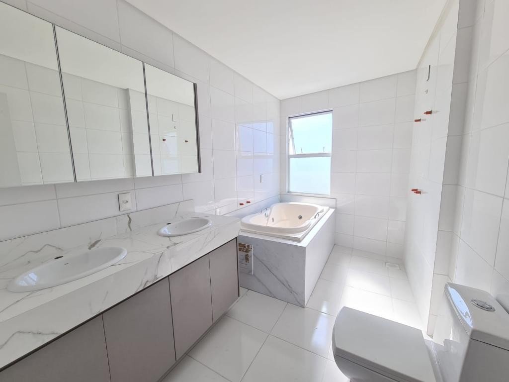 Apartamento à venda com 3 quartos, 138m² - Foto 5