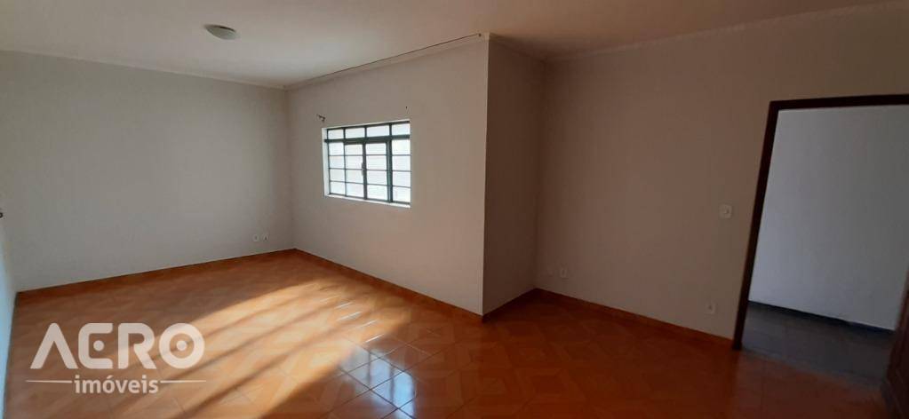 Casa à venda com 3 quartos, 490m² - Foto 24