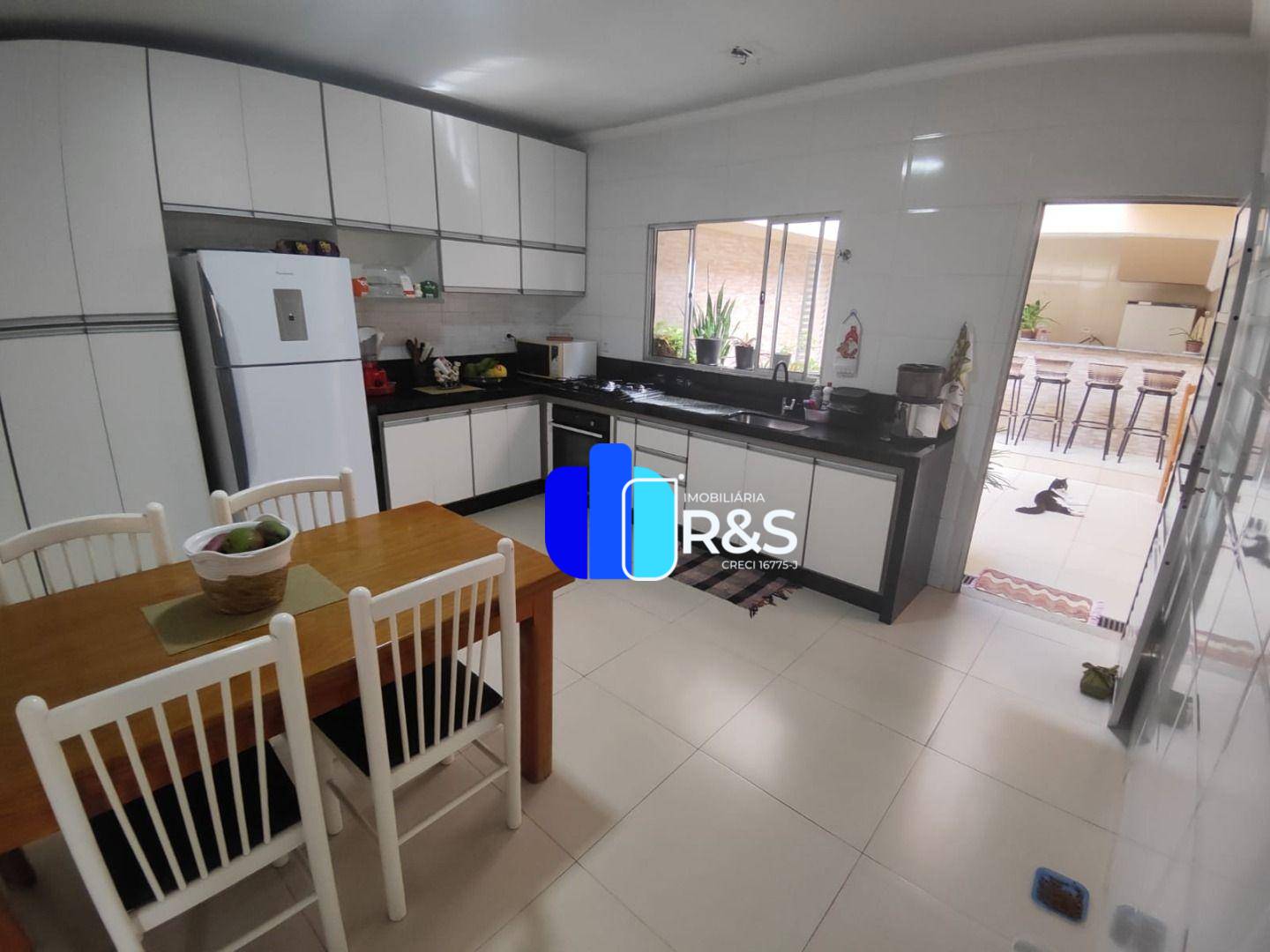 Casa à venda com 5 quartos, 280m² - Foto 10