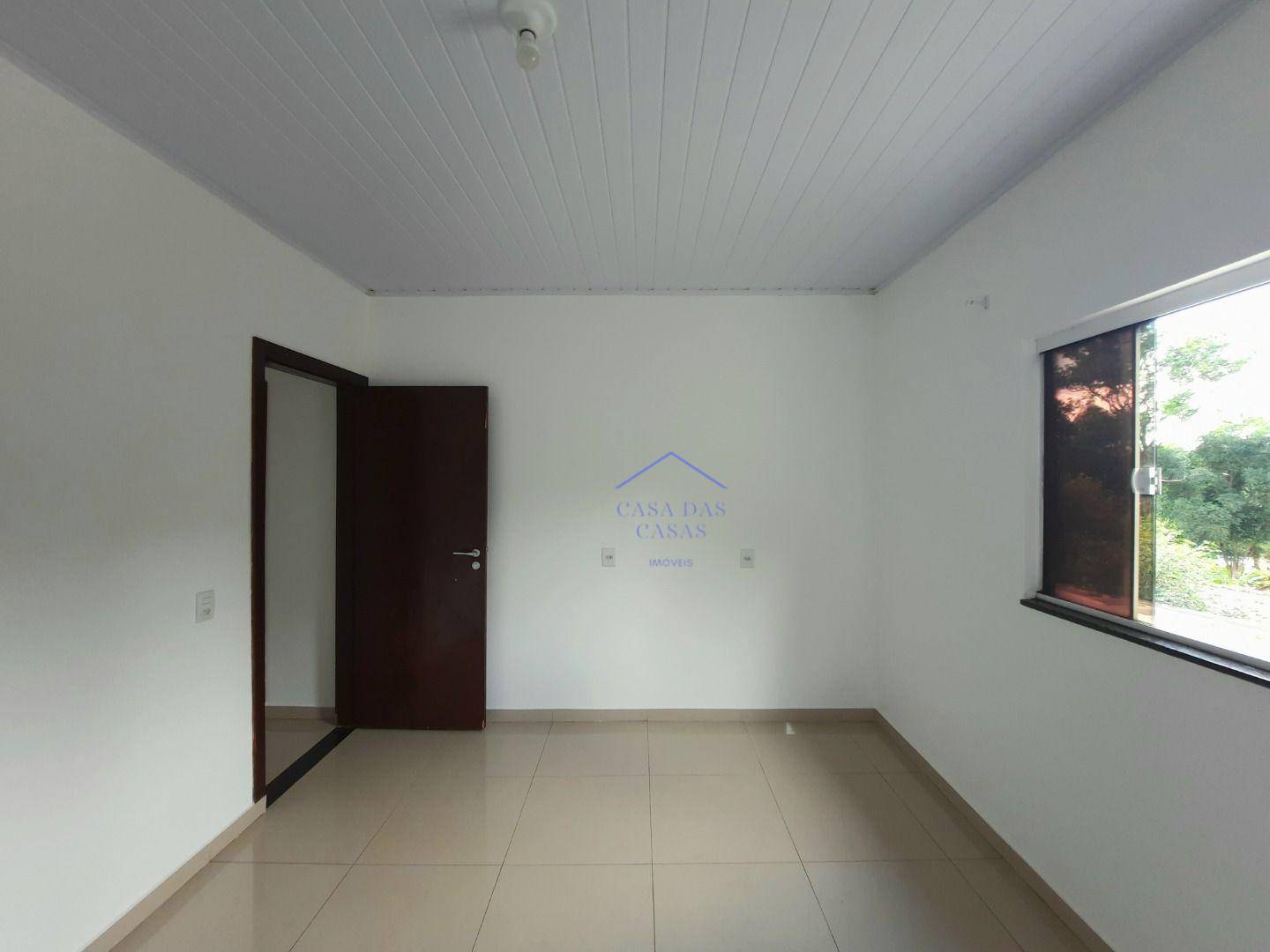 Casa à venda com 6 quartos, 250m² - Foto 18