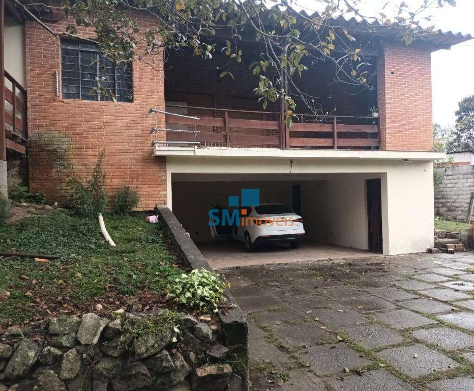 Casa à venda com 2 quartos, 200m² - Foto 1