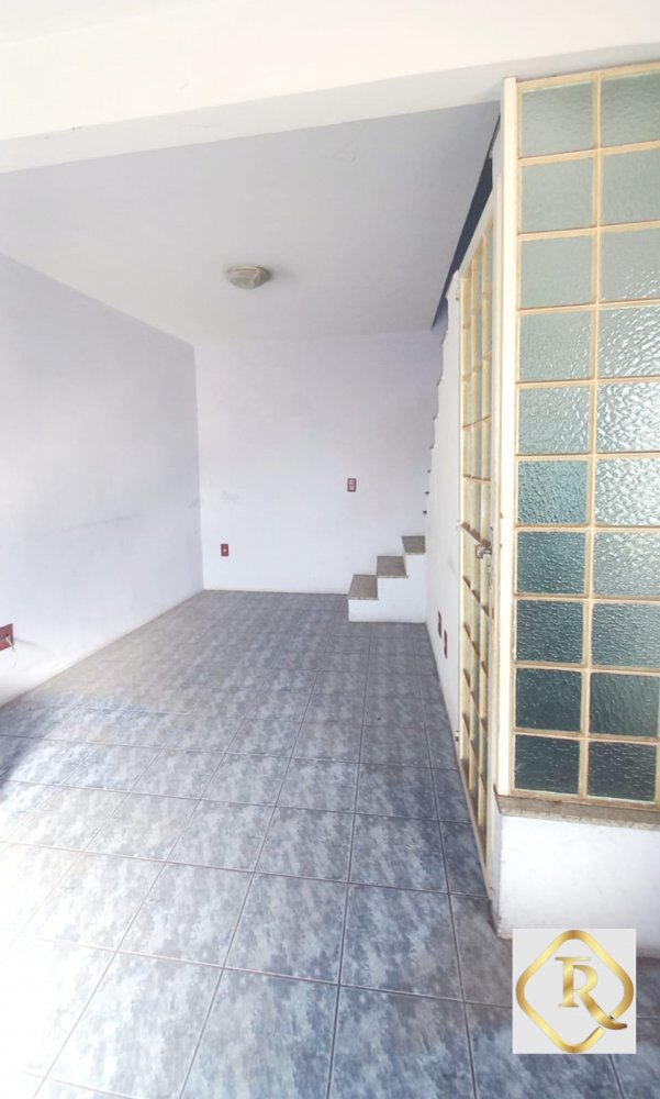 Casa à venda com 4 quartos, 160m² - Foto 4