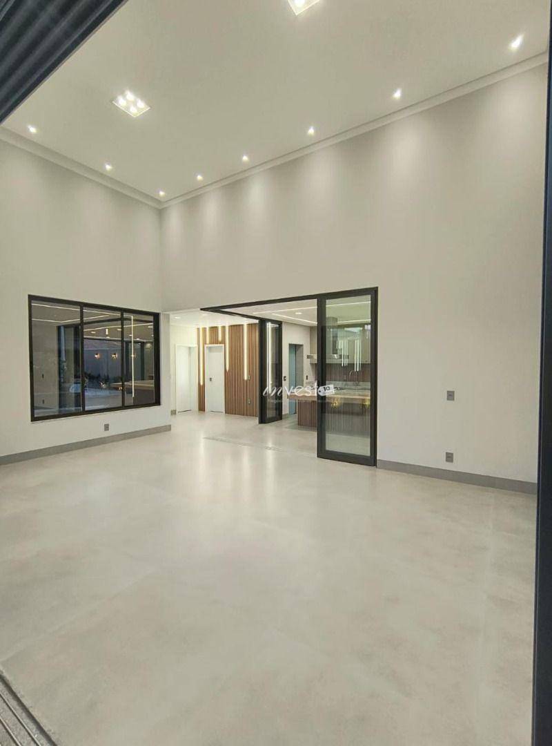 Casa à venda com 3 quartos, 243m² - Foto 27