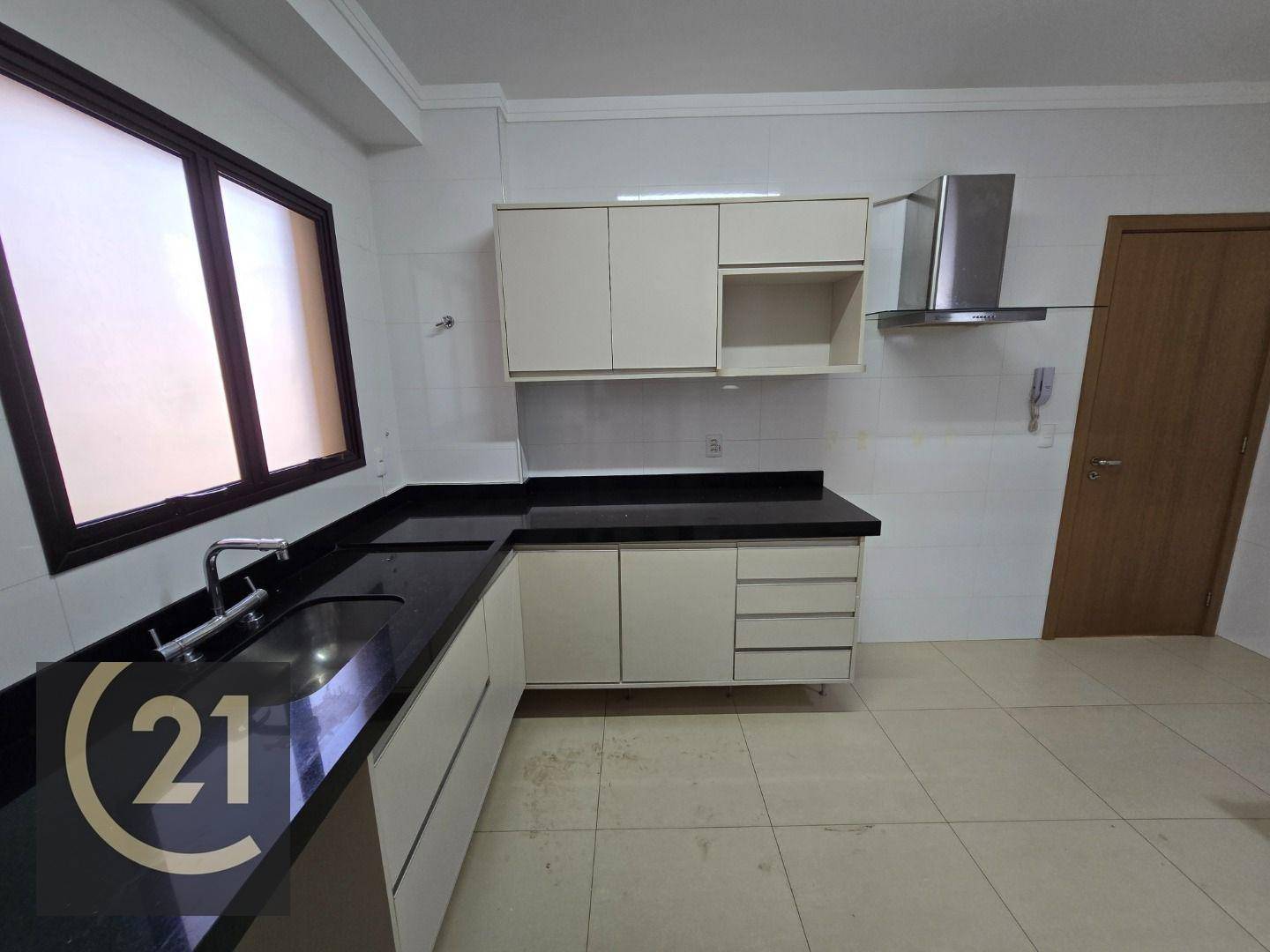 Apartamento à venda com 3 quartos, 168m² - Foto 13