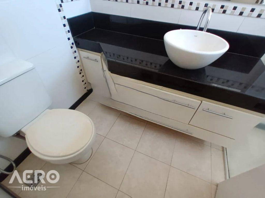 Casa de Condomínio à venda com 3 quartos, 328m² - Foto 30