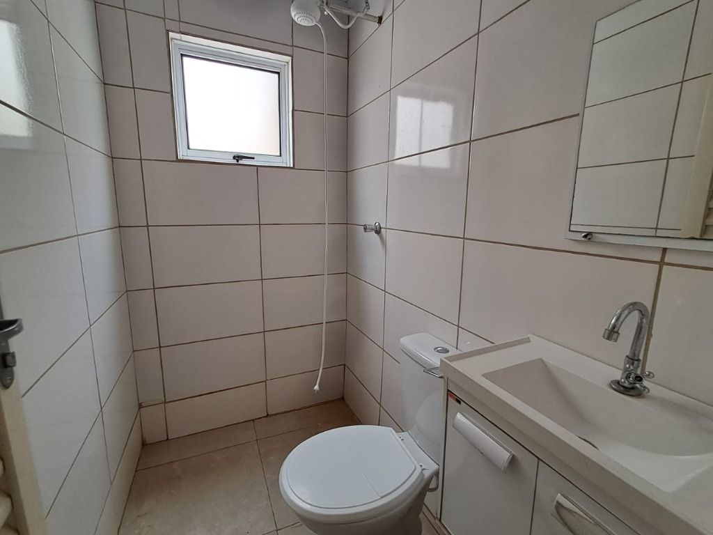 Casa para alugar com 2 quartos, 70m² - Foto 10