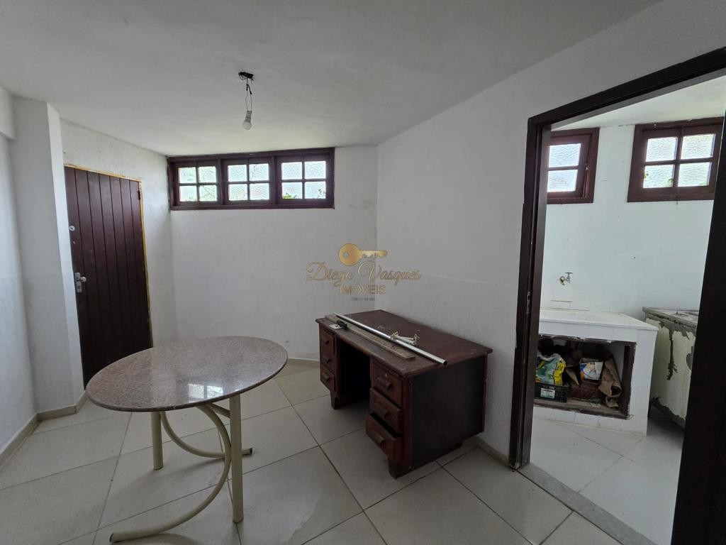 Casa de Condomínio para alugar com 4 quartos, 330m² - Foto 33
