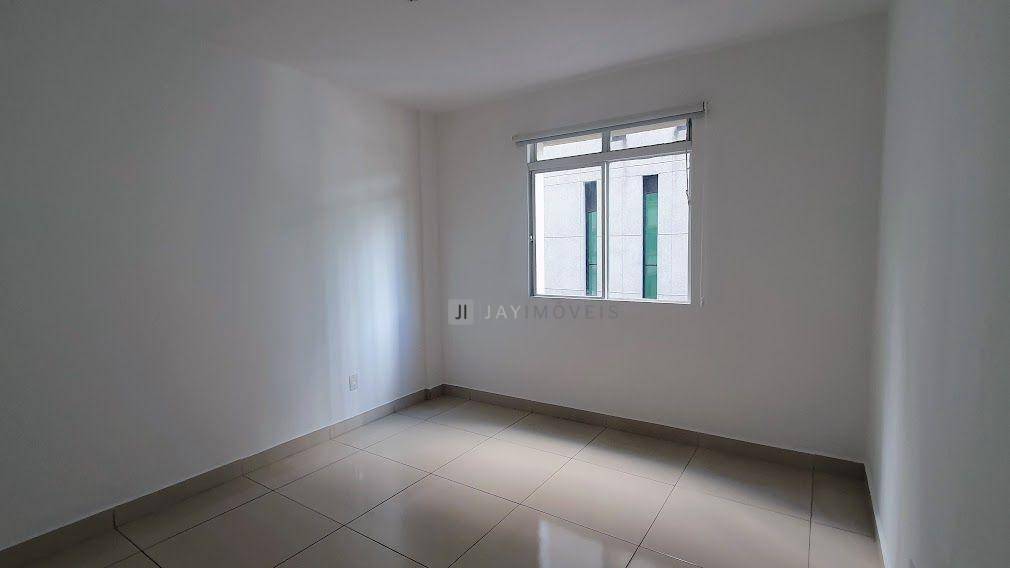 Apartamento para alugar com 3 quartos, 80m² - Foto 7