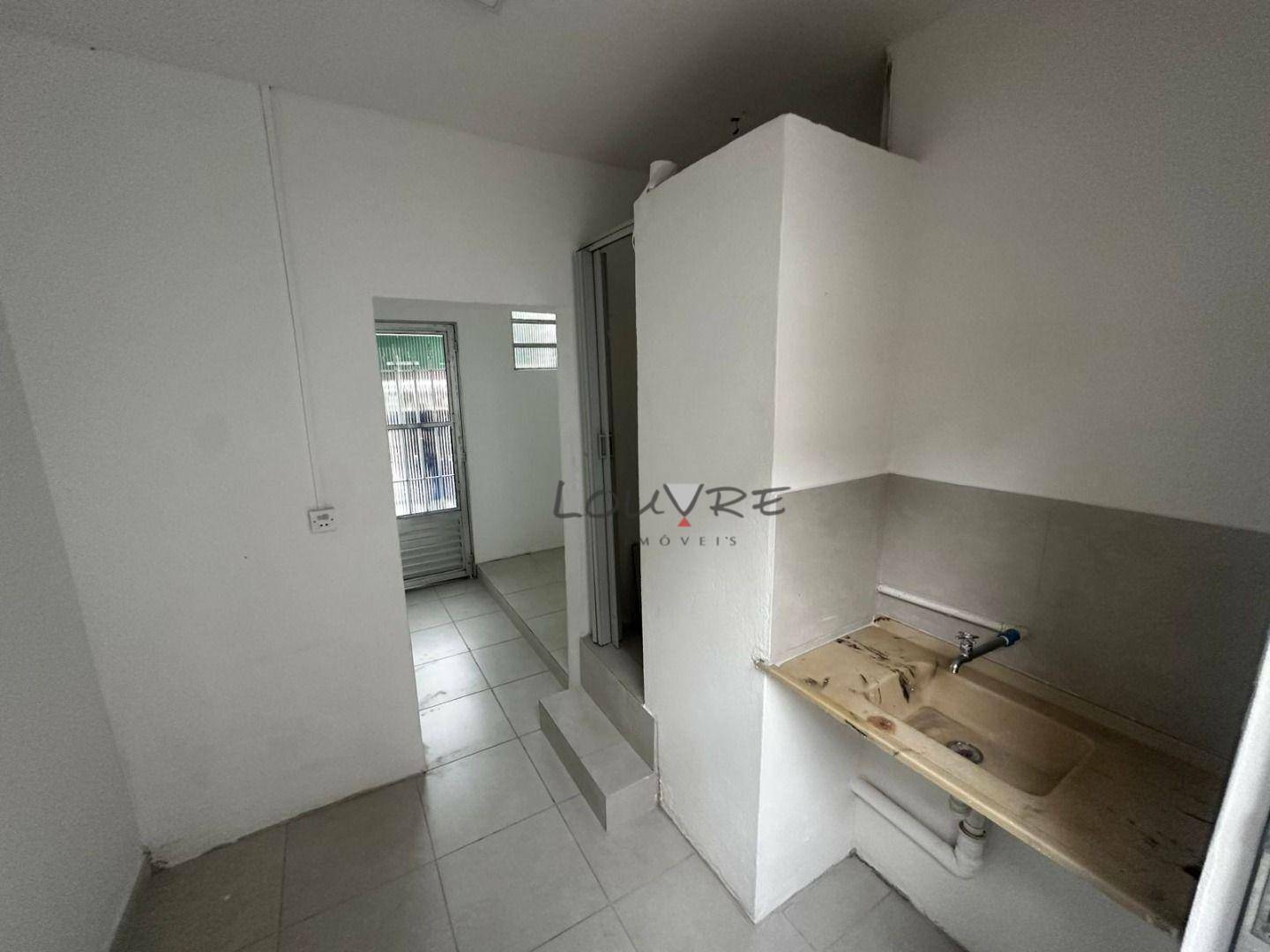 Casa para alugar com 2 quartos, 126m² - Foto 18