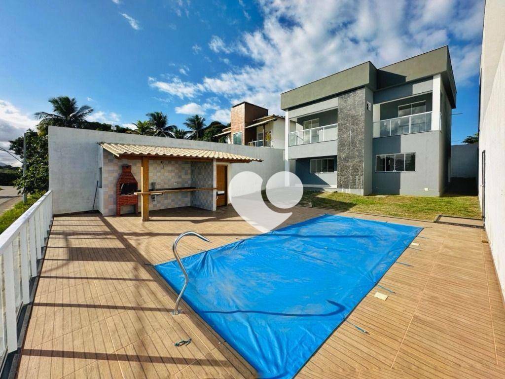 Casa à venda com 3 quartos, 250m² - Foto 1