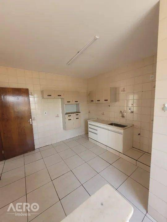 Apartamento para alugar com 2 quartos, 88m² - Foto 3