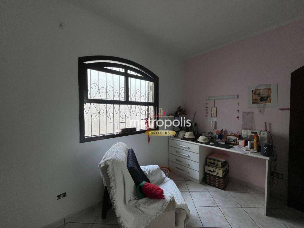 Casa à venda com 4 quartos, 240m² - Foto 12