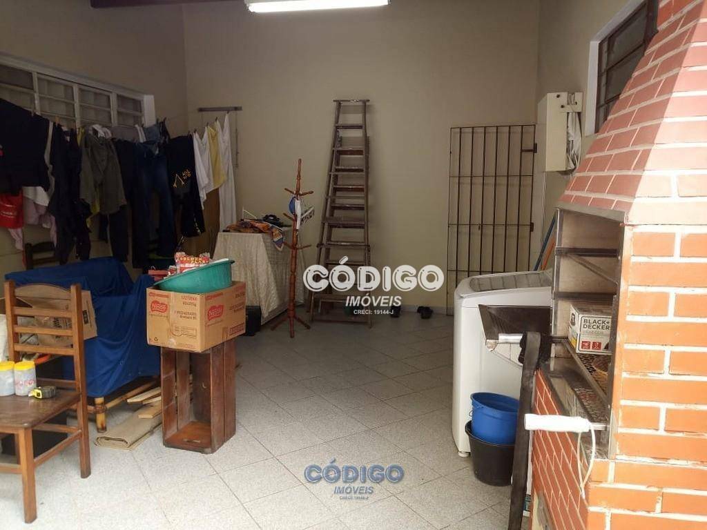 Sobrado à venda com 3 quartos, 220m² - Foto 8