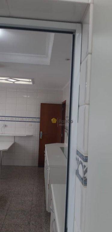 Apartamento à venda com 3 quartos, 130m² - Foto 27