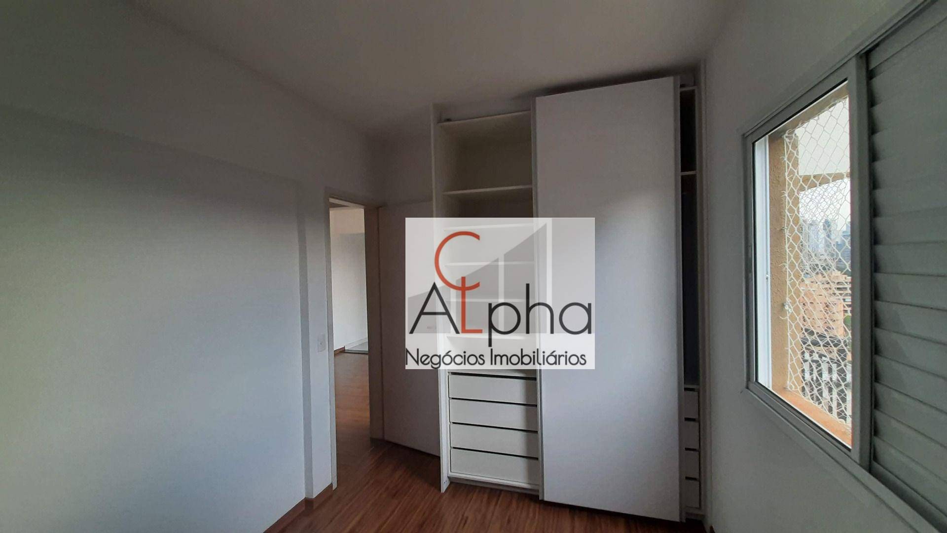 Apartamento para alugar com 2 quartos, 64m² - Foto 11